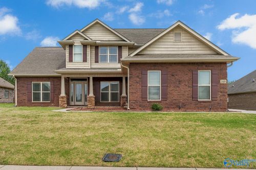 304 Summerglen Rd Sw, Madison, AL, 35756-2600 | Card Image