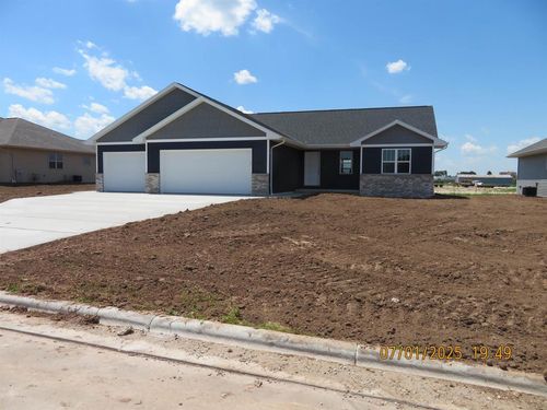 1581 Frontier Road, LUXEMBURG, WI, 54217 | Card Image