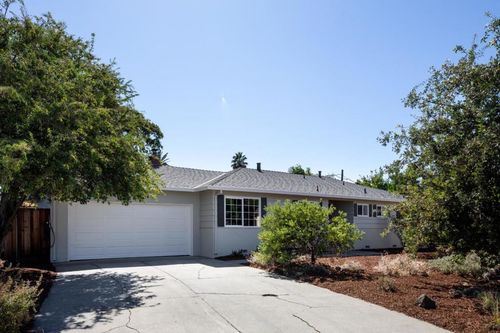 385 Lawndale Ave, Campbell, CA, 95008-1010 | Card Image