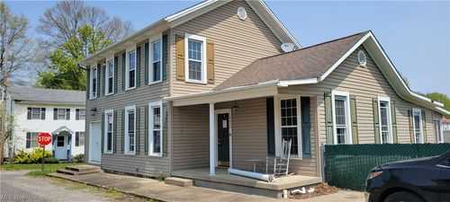 10654 Green St, East Rochester, OH, 44625-8704 | Card Image