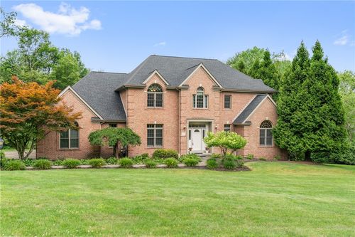 165 Wedgewood Dr, Gibsonia, PA, 15044-9795 | Card Image