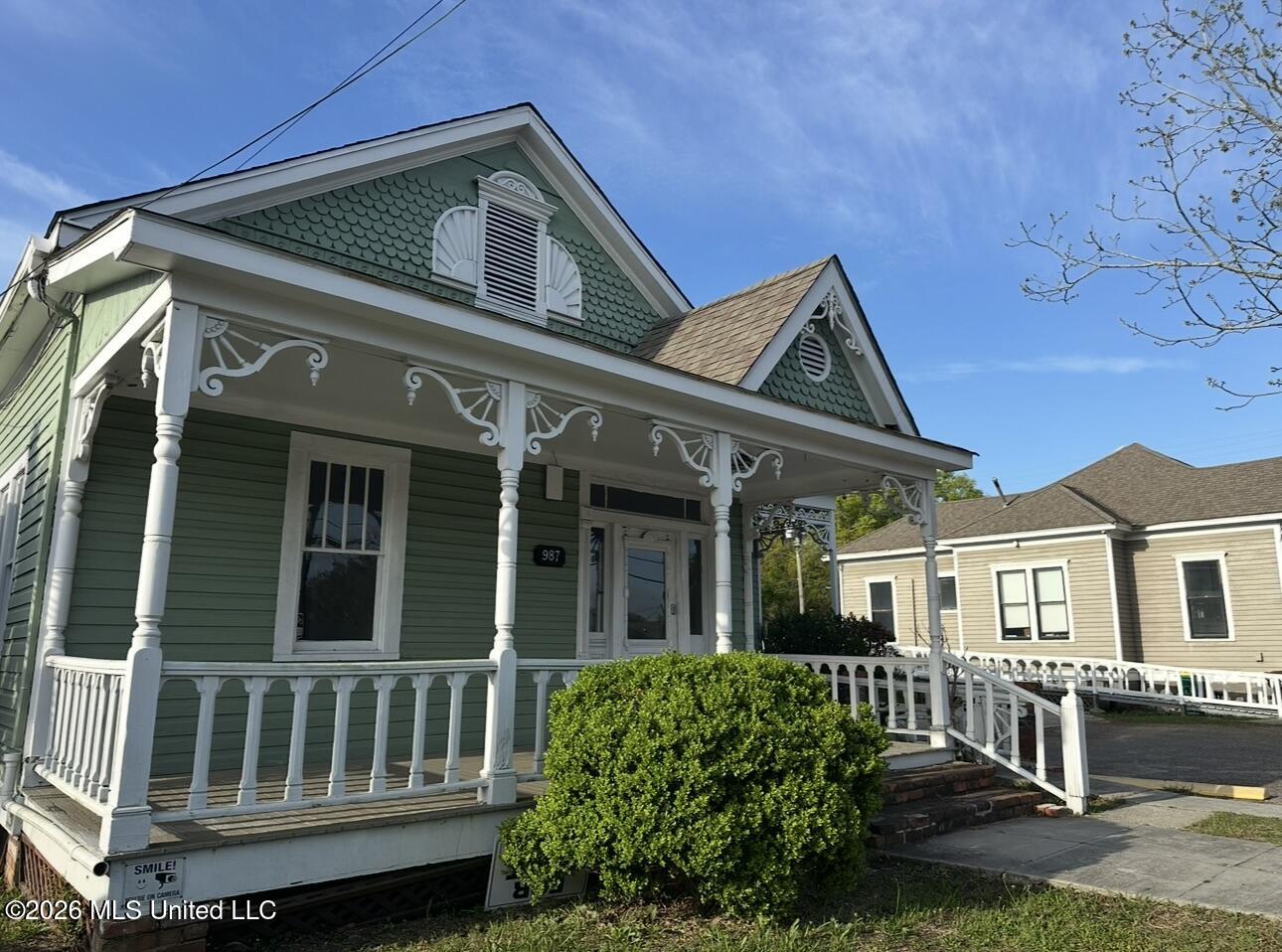 987 W Howard Ave, Biloxi, MS 39530