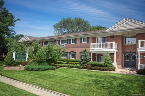 11a-675 Conklin St, Farmingdale, NY, 11735-3731 | Card Image