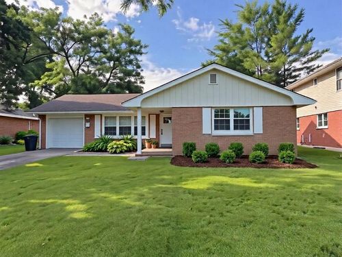 129 Monument Ave, Barrington, IL, 60010-4429 | Card Image