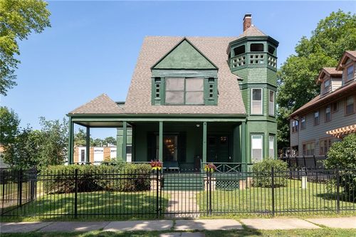 3632 Locust St, Kansas City, MO, 64109-2624 | Card Image