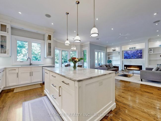 105 Ashbourne Dr, House other with 5 bedrooms, 5 bathrooms and 4 parking in Etobicoke ON | Image 4