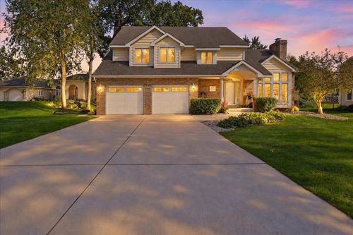 437 Forestwood Dr, Valparaiso, IN, 46385-7743 | Card Image