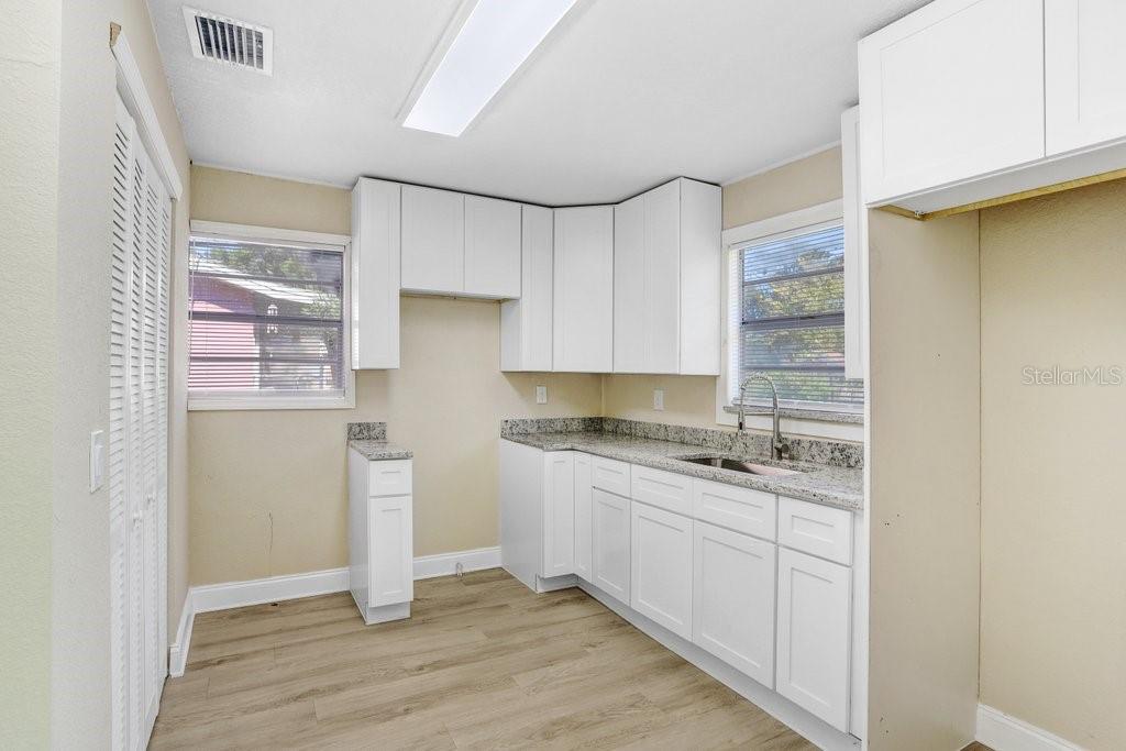 Residential in GIBSONTON 5