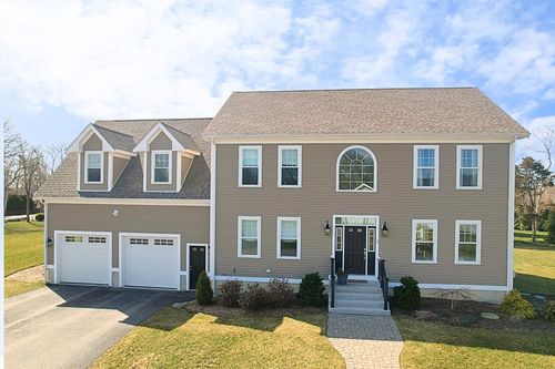 2 Michaels Way, Dartmouth, MA, 02748 | Card Image