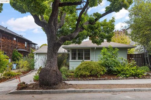 2439 Oregon St, Berkeley, CA, 94705-1113 | Card Image