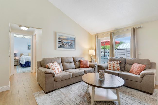 APT-7C - 1801 Us Highway 1, Condo with 2 bedrooms, 2 bathrooms and null parking in Jupiter FL | Image 9