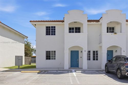 82 Sw 3rd Ct, Florida City, FL, 33034-4693 | Card Image