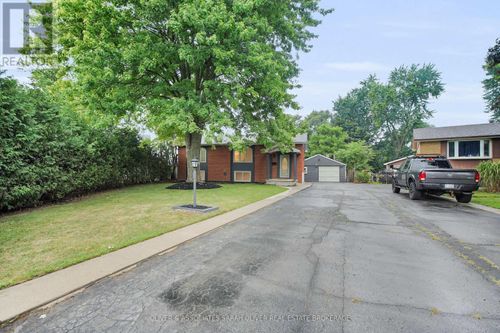 15 Kenwood Cres, London, ON, N5Y3W6 | Card Image