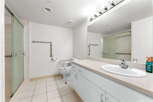 APT-1403 - 1314 Kalakaua Ave, Condo with 2 bedrooms, 1 bathrooms and 1 parking in Honolulu HI | Image 11