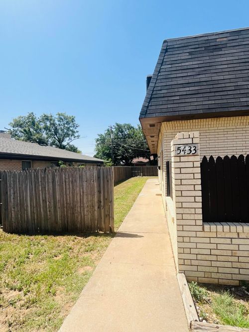 b-5433 40th St, Lubbock, TX, 79414-1033 | Card Image