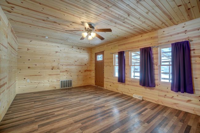 6619 M 18, House other with 3 bedrooms, 1 bathrooms and null parking in Coleman MI | Image 8