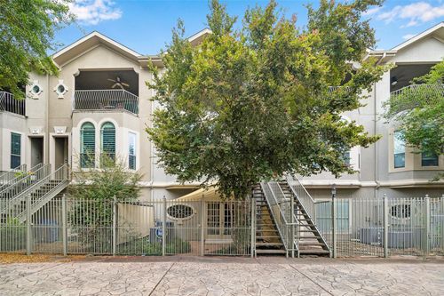 112 Detering St, Houston, TX, 77007-8204 | Card Image