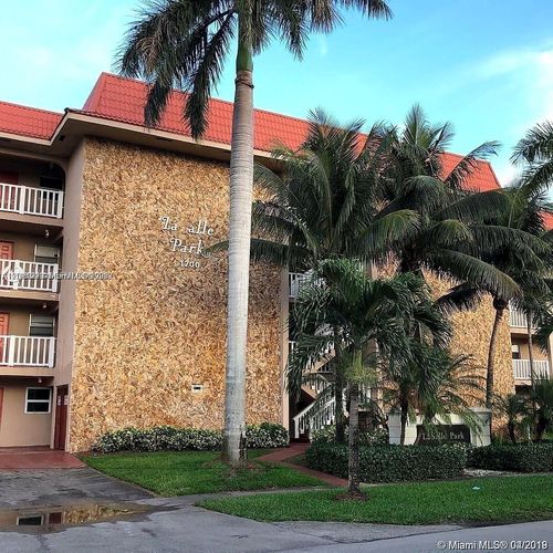 2m-1700 Nw 58th Ter, Sunrise, FL, 33313-6938 | Card Image