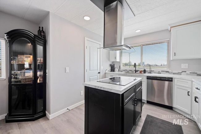 1882 Frontage Rd S, House other with 3 bedrooms, 2 bathrooms and null parking in Wendell ID | Image 7