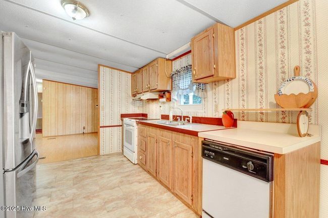 2582 Bakers Chapel Rd, House other with 3 bedrooms, 2 bathrooms and 4 parking in Smithfield NC | Image 13