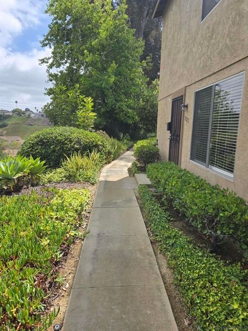 7825 Camino Tranquilo, San Diego, CA, 92122-2039 | Card Image