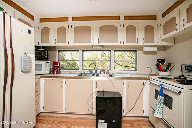 217 - 205217 Thomason Rd, House other with 4 bedrooms, 2 bathrooms and null parking in Clarkson KY | Image 32