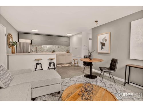 apt-3d-850 W Moorhead Cir, Boulder, CO, 80305-6128 | Card Image
