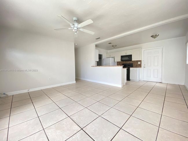 0 - 1280 Ne 211th Ter, House other with 3 bedrooms, 2 bathrooms and null parking in Miami FL | Image 4