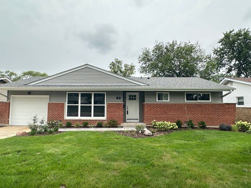 38 Evergreen St, Elk Grove Village, IL, 60007-1410 | Card Image