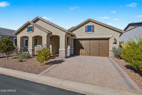 8032 E June Cir, Mesa, AZ, 85207-3273 | Card Image