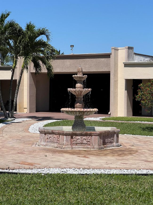 APT-113 - 721 Lori Dr, Condo with 1 bedrooms, 2 bathrooms and null parking in Palm Springs FL | Image 34