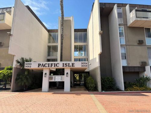 370-3050 Rue Dorleans, San Diego, CA, 92110 | Card Image