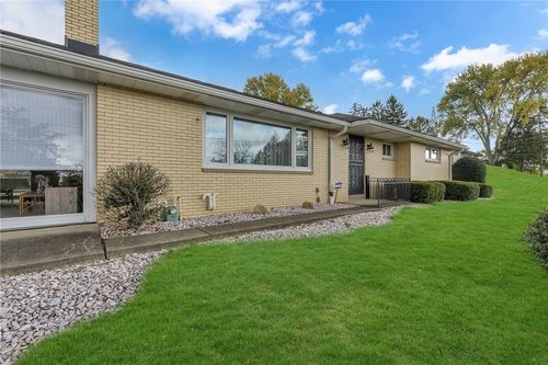 606 Wack Dr, Rochester, PA, 15074-1218 | Card Image