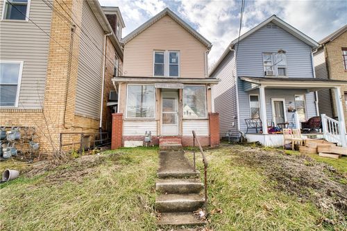 719 Crescent Ave, Ellwood City, PA, 16117-1919 | Card Image