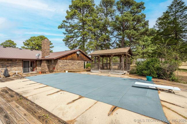 33742 Pleasant Valley Rd, House other with 3 bedrooms, 3 bathrooms and null parking in Poteau OK | Image 9