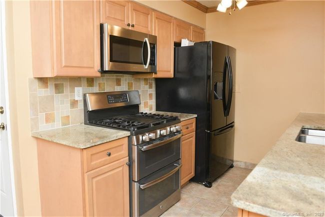 96 Harding St, House other with 3 bedrooms, 2 bathrooms and null parking in Wethersfield CT | Image 6