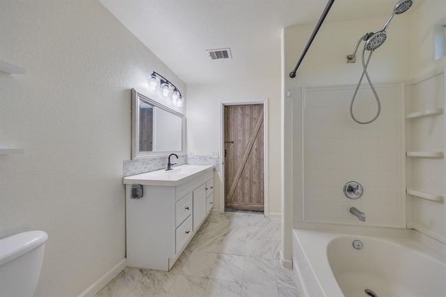 It has a good-sized layout, providing comfort and functionality for daily routines. | Image 25