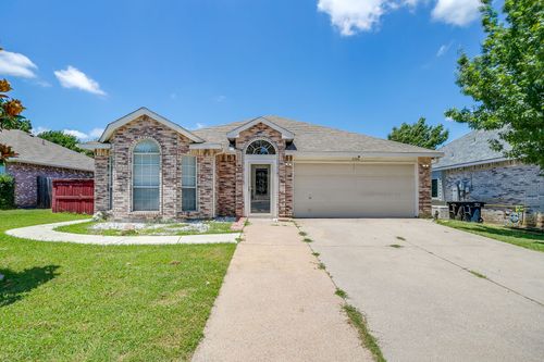 8304 Clearbrook Dr, Fort Worth, TX, 76123-2310 | Card Image