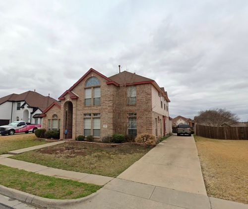 307 Fort Edward Dr, Arlington, TX, 76002-4499 | Card Image