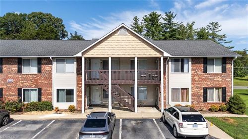 708 Westbrook Ct, Archdale, NC, 27263-2799 | Card Image