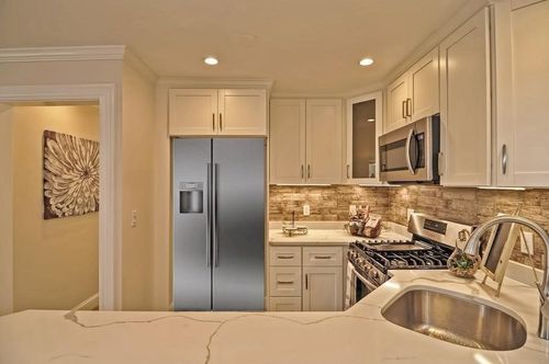 38-10 Juniper St, Brookline, MA, 02445-7122 | Card Image
