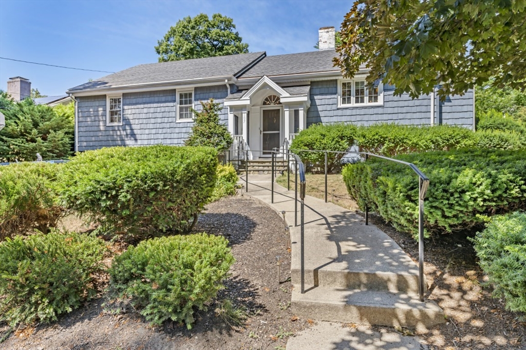 Ellis Farm Ln, Melrose, MA 02176