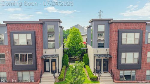 c-1240 Diamond Ct, Royal Oak, MI, 48067-3158 | Card Image
