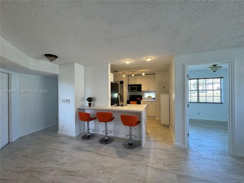 101-8630 Sw 3rd St, Pembroke Pines, FL, 33025-1402 | Card Image