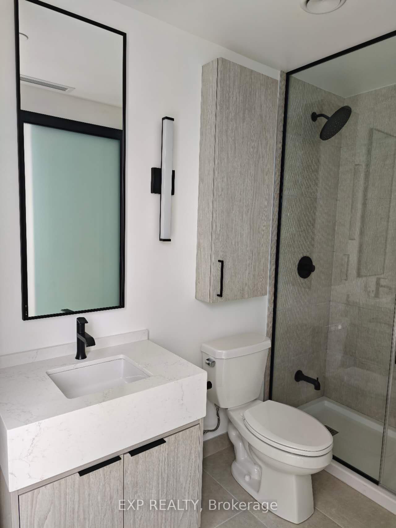 Residential Lease in Toronto C03 3