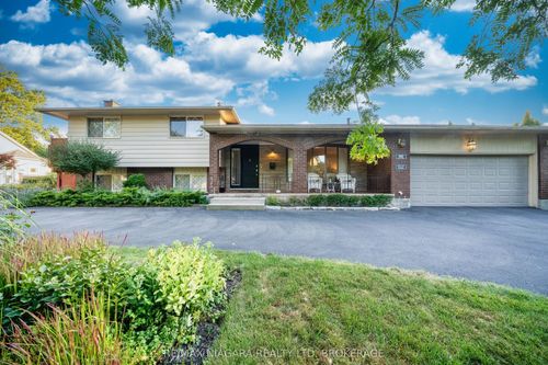 90 Mary St, Niagara on the Lake, ON, L0S1J0 | Card Image