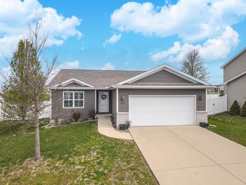 212 Springdale Ave, Bloomington, IL, 61704-9500 | Card Image