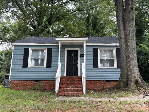 2660 Revolution Park Dr, Charlotte, NC, 28208-7007 | Card Image