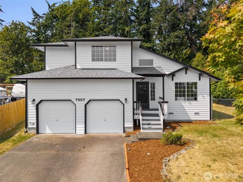 7307 Morning View Ave Ne, Bremerton, WA, 98311-8206 | Card Image