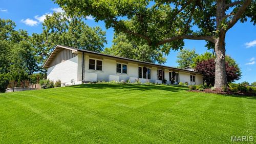 45 Orange Hills Dr, Chesterfield, MO, 63017-3248 | Card Image